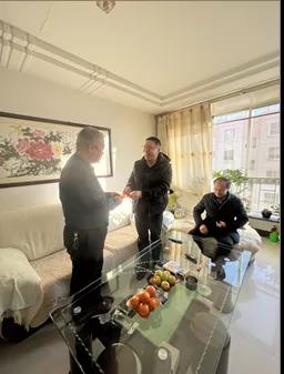 春節(jié)前夕酒泉市國資委領導看望慰問敦煌種業(yè)老干部老黨員、困難職工